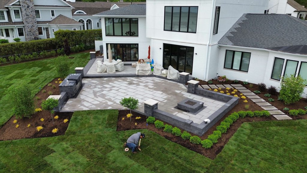 Landscaping Services in Grosse Pointe Farms, MI