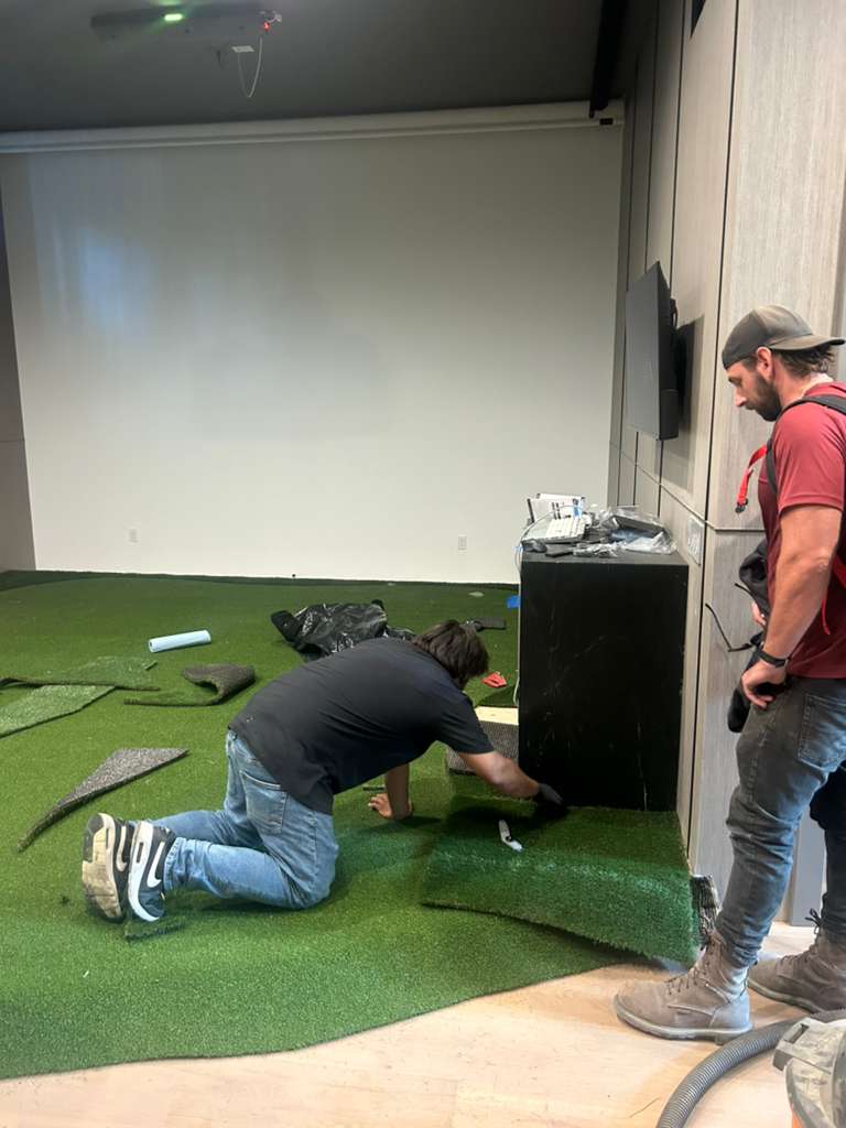 indoor golf practice putting green Michigan