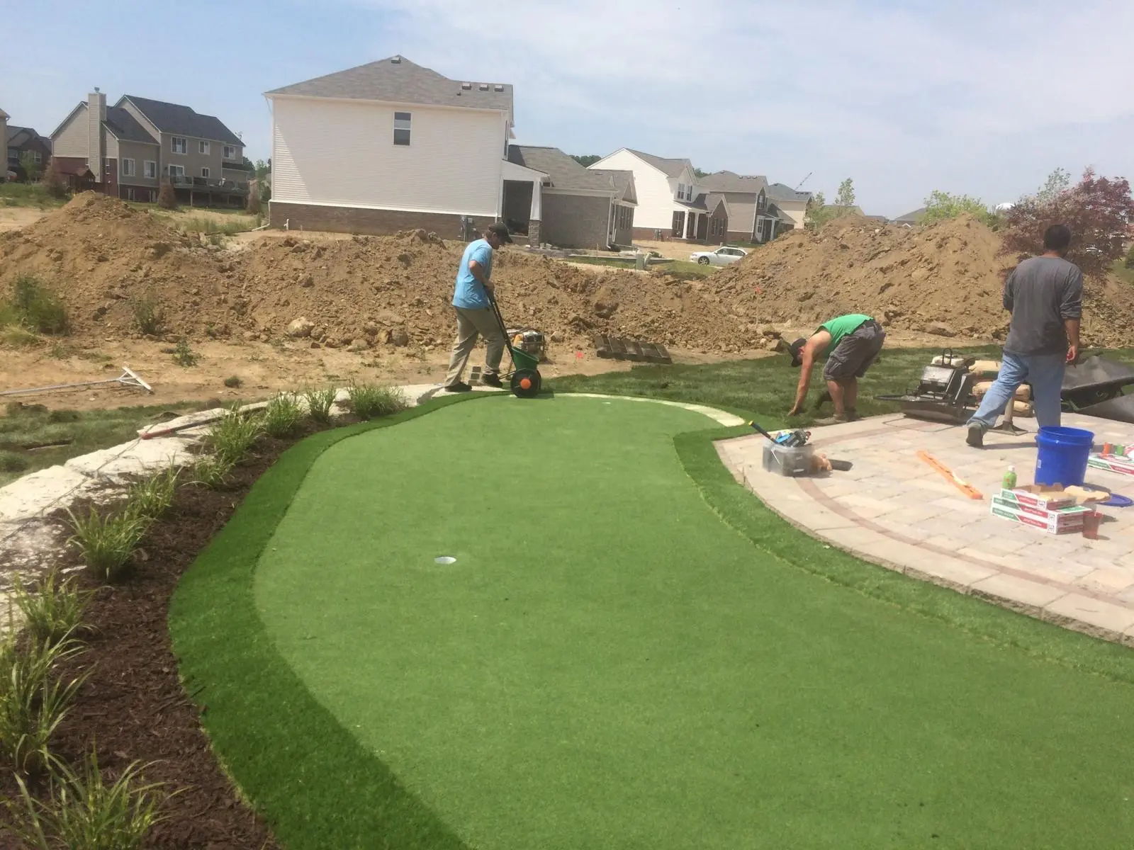 backyard putting green MI